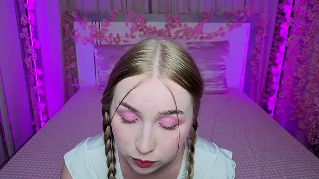 LilyStarlight online show from July 9, 3:31 am