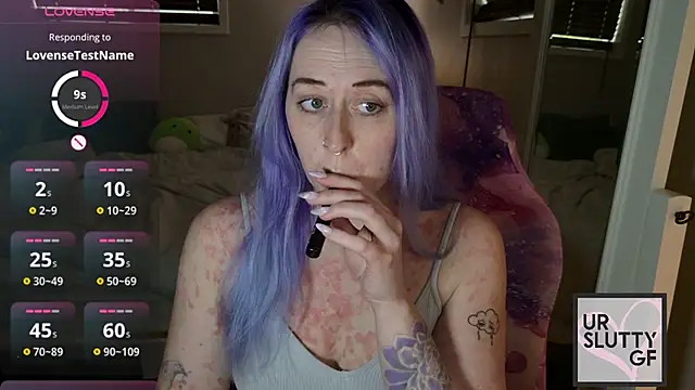 ursluttygf online show from April 24, 6:11 pm