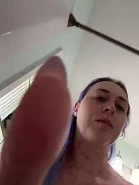 ursluttygf online show from April 26, 4:38 pm