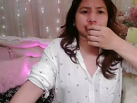 Snapshot of OhmyPinay chatting on September 20, 2:48 pm OhmyPinay online show from September 20, 2:48 pm