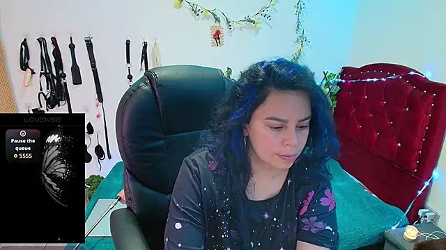 elektra 32 online show from November 25, 12:29 pm