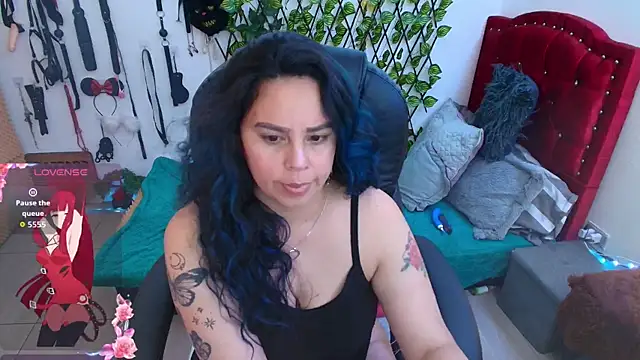 elektra 32 online show from October 27, 1:17 pm