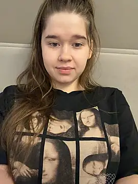 HornyGirlH online show from April 28, 3:43 am