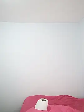 iamemmablake online show from December 21, 1:43 am