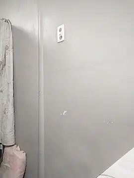 xxyourfantasyxx online show from February 24, 1:05 am