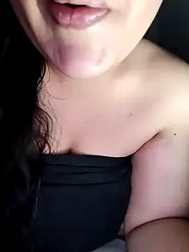 Annerae online show from April 19, 3:34 pm