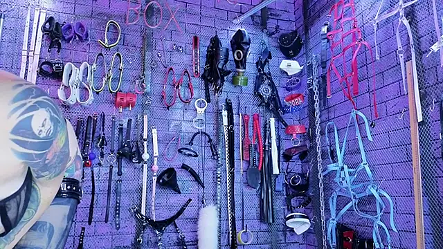 PANDORANEZZ online show from April 20, 11:52 pm