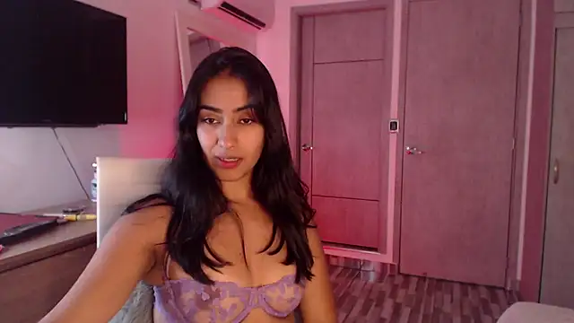 Snapshot of Brown_skin11 chatting on September 15, 9:11 pm Brown skin11 online show from September 15, 9:11 pm