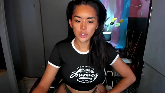 QuiinMollyXxX online show from April 26, 1:58 am