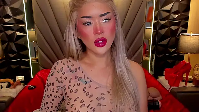 Snapshot of QuiinMollyXxX chatting on September 12, 4:14 pm QuiinMollyXxX online show from September 12, 4:14 pm