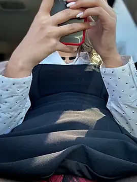 LetsFunKARINA online show from March 28, 5:29 am