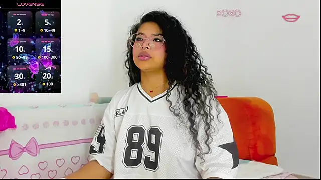 moana taylor online show from April 26, 11:52 am