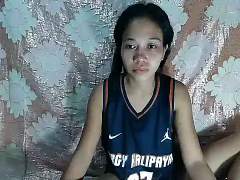 PinaySkinnyGirl online show from April 23, 12:29 pm