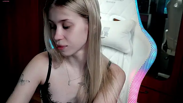 ho1yho1e online show from November 10, 6:58 pm