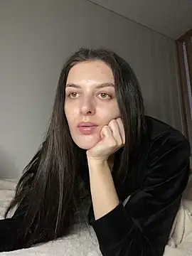 little belucci online show from November 15, 12:28 pm