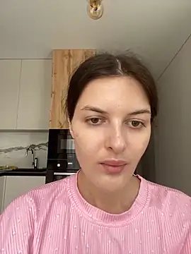 little belucci online show from September 12, 10:02 am