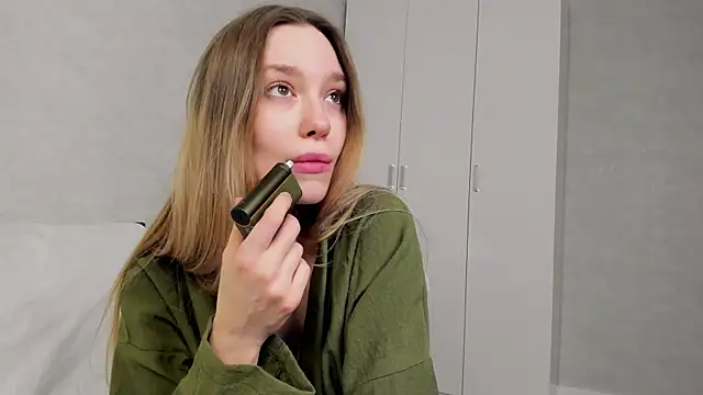 LiraHoney online show from January 8, 5:28 pm