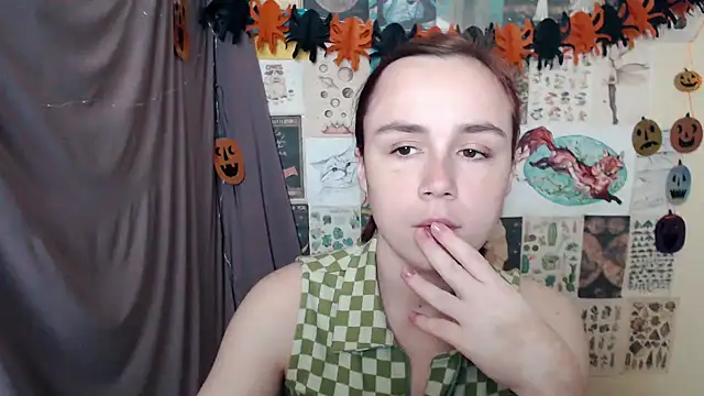 VeryVeryVeryShy  online show from October 10, 6:18 am