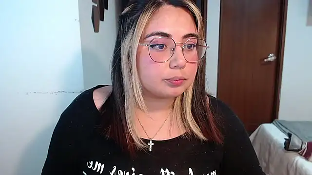 yini angel online show from July 10, 12:56 am