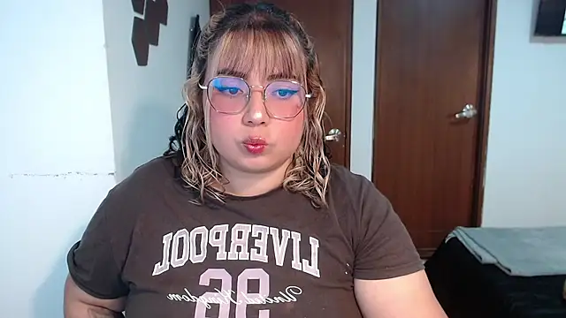 yini angel online show from May 25, 11:04 pm