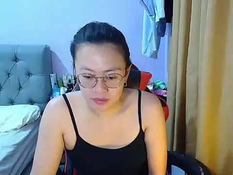 crizzybel online show from June 11, 8:16 pm