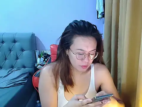 crizzybel online show from June 16, 7:59 pm