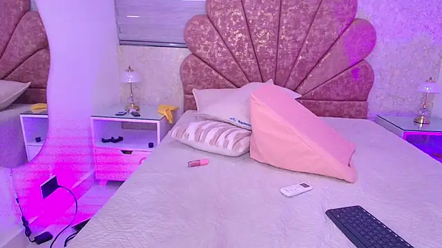 leon gaby online show from December 2, 7:38 pm