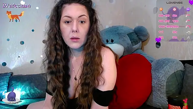 -CUTE-EVIL- online show from April 23, 5:48 pm