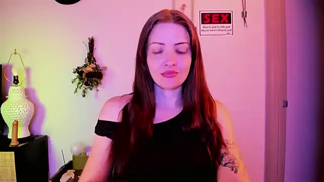 MelroseStrip online show from June 17, 8:21 pm