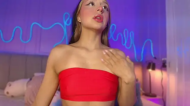 Sofly s online show from April 27, 11:40 am