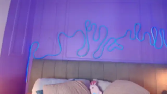 Sofly s online show from April 21, 11:50 am