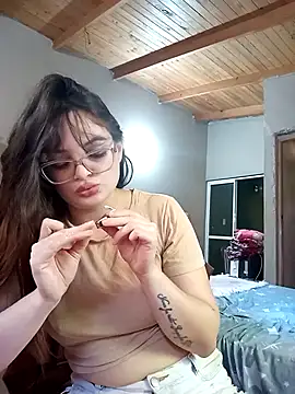 Emmacut online show from November 21, 5:26 pm