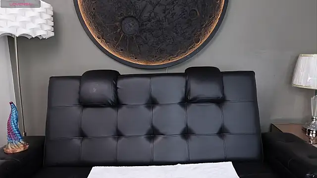 miss vaiolette online show from April 23, 12:29 pm