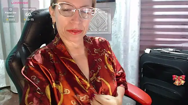 Chayla Ruiz online show from February 14, 10:06 am