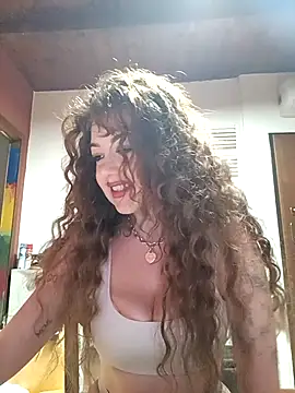 CurlyElisa online show from April 28, 9:40 pm