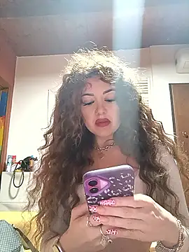 CurlyElisa online show from April 25, 11:35 pm