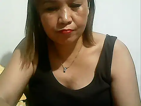 Snapshot of Lhadycarolyn chatting on October 21, 4:16 am Lhadycarolyn online show from October 21, 4:16 am