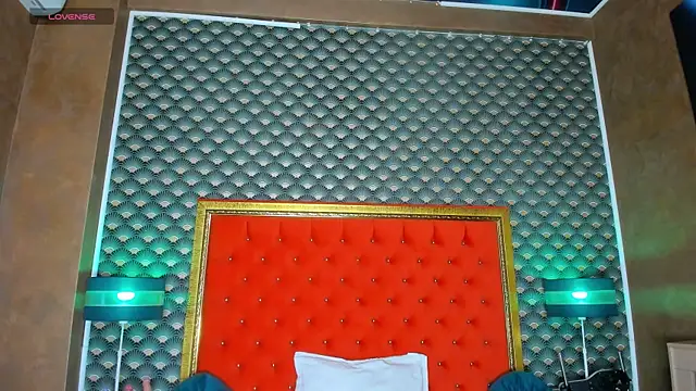 VallerieJones online show from April 19, 12:16 pm