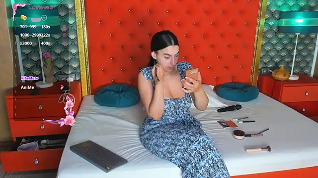 VallerieJones online show from July 7, 8:33 pm