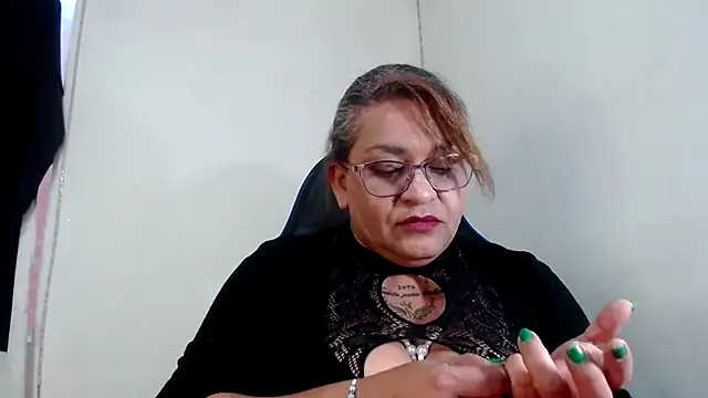 NAILAH SANZ online show from September 17, 10:41 pm