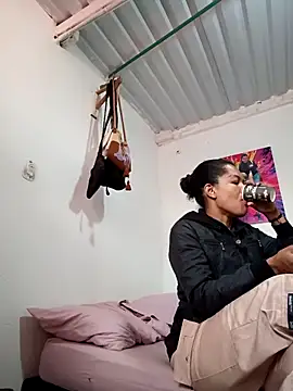 Bigassmommy x online show from April 24, 1:47 pm