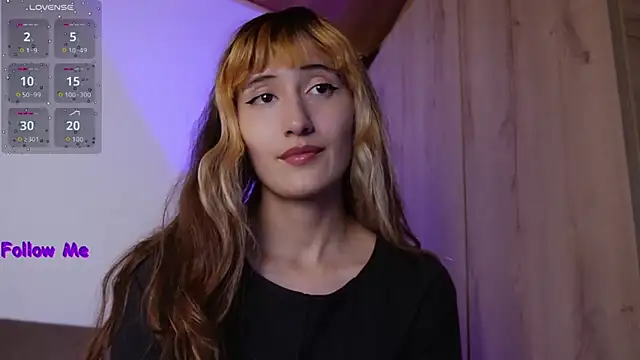 lola vlad online show from June 10, 11:25 pm