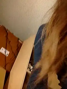 eatmeplease44 online show from April 14, 3:28 am