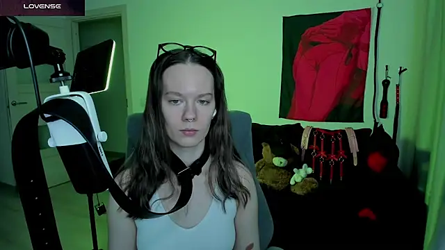 SharkyBaby online show from April 23, 5:04 pm