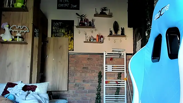 karo123421 online show from April 9, 6:19 am