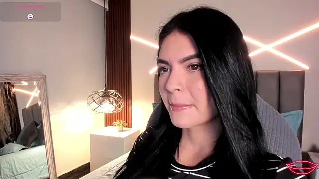 Veronicalanx1 online show from April 22, 11:51 am