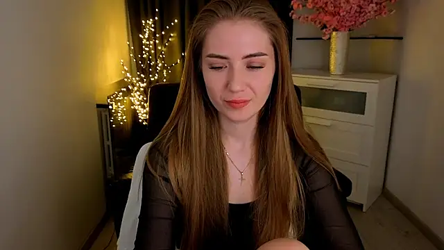 Adelyna Bird online show from February 15, 7:33 am