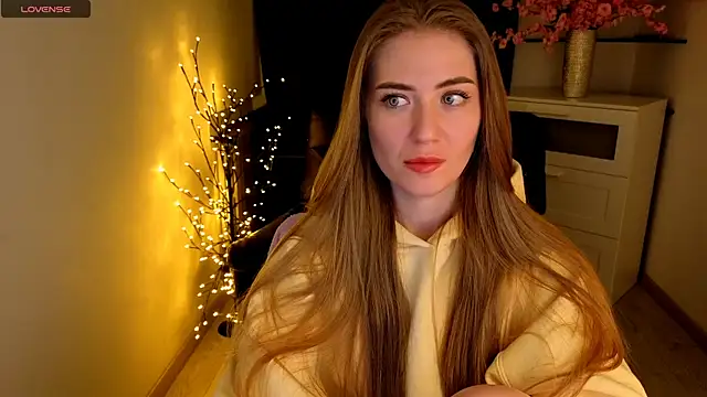 Adelyna Bird online show from April 23, 7:16 am