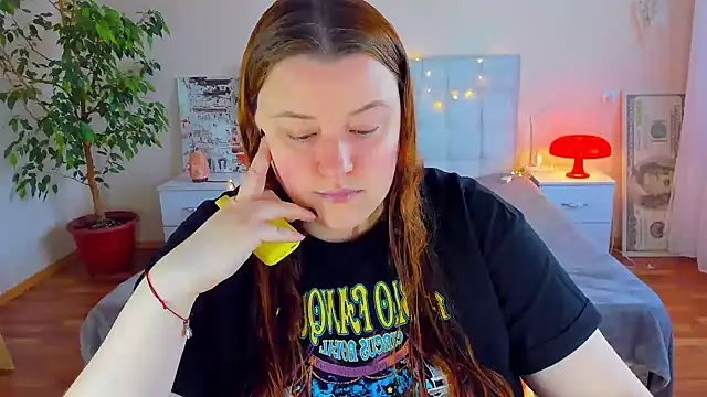 PolinaSalvatore online show from April 6, 1:12 pm