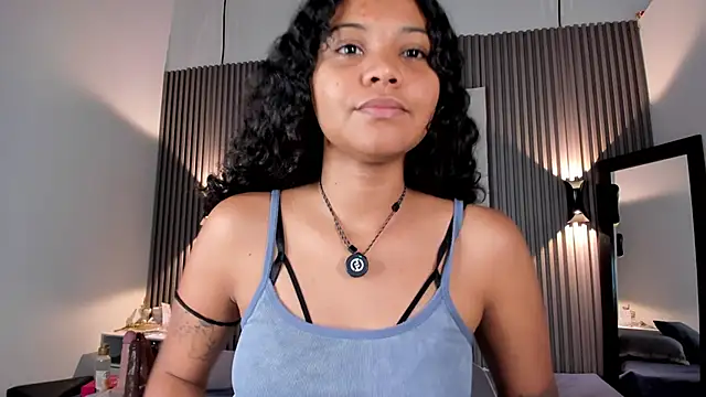 Zafiiraa online show from April 22, 3:47 am